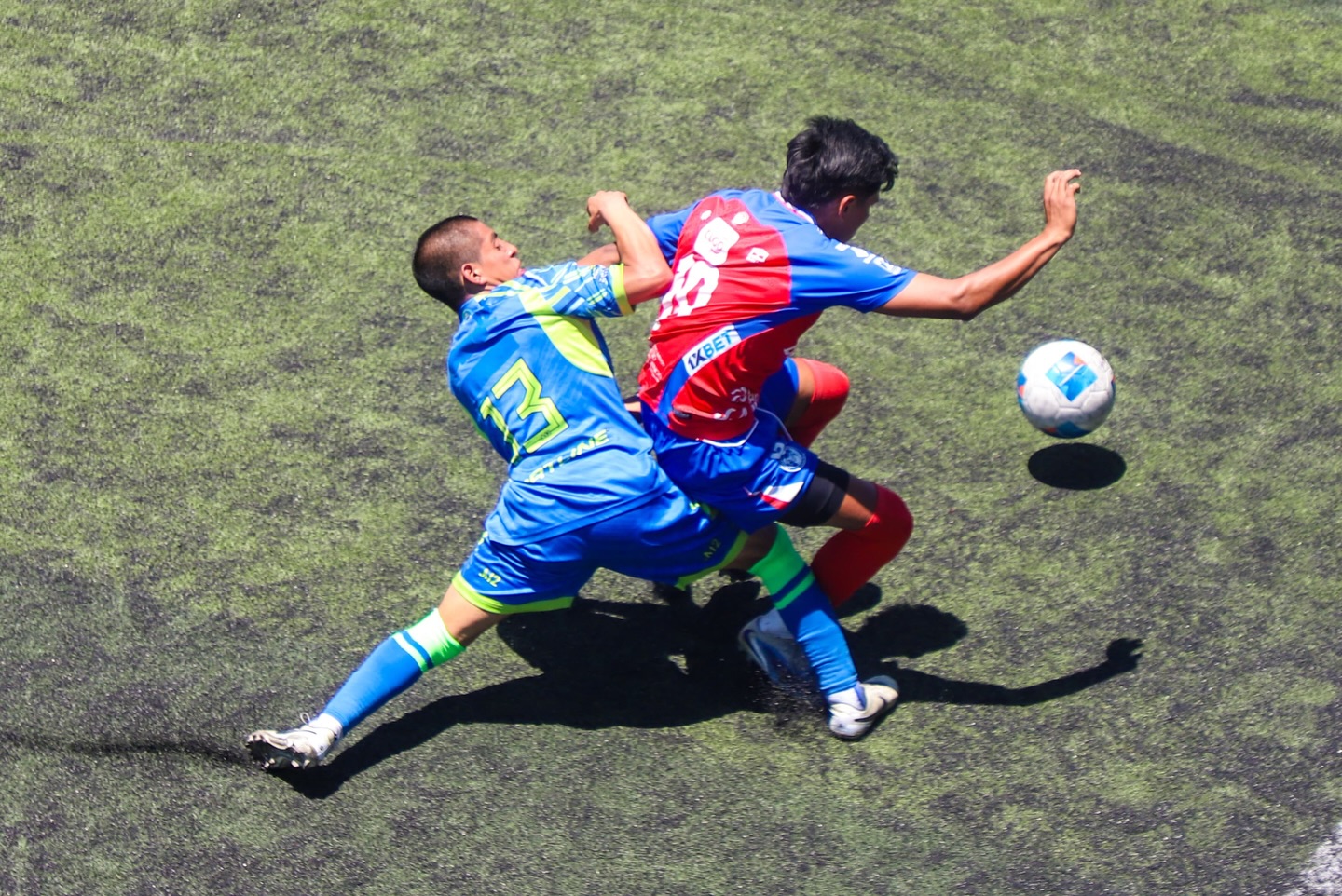 Cinco libros que todo amante del fútbol guatemalteco debería leer en el Día Internacional del Libro